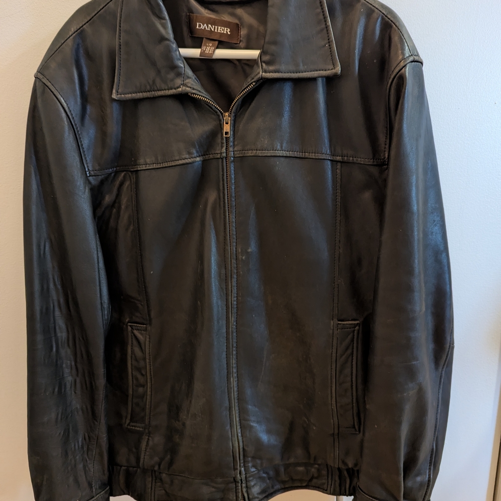Danier Men's Dark Leather Jacket